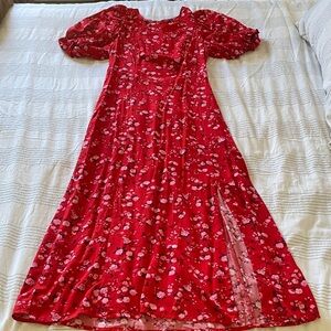 NEW Red Floral Puff Sleeve Dress